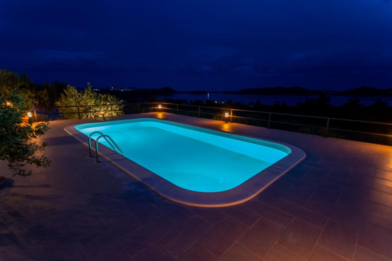 Holiday Home Svemir Drage Exterior photo