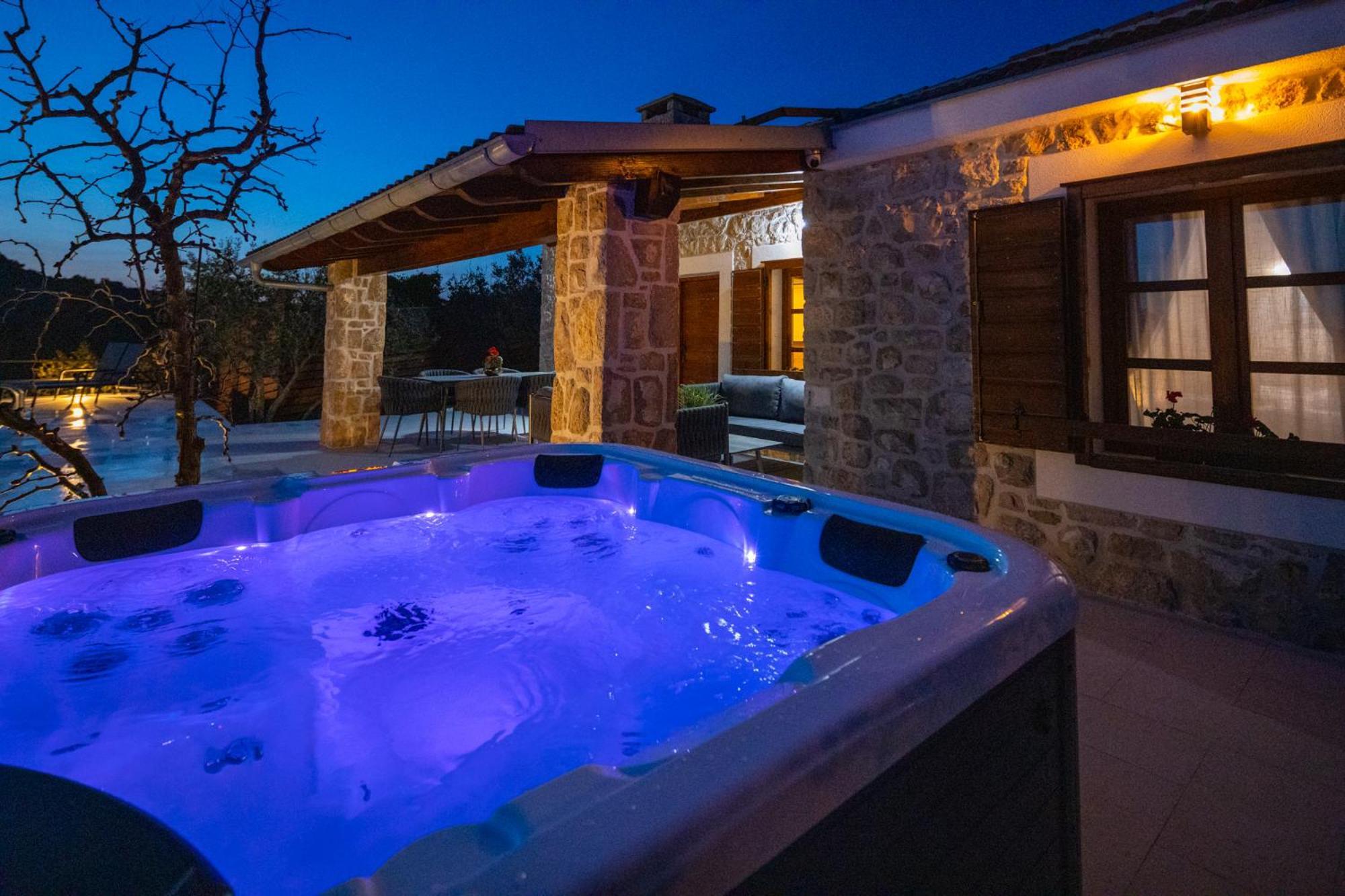 Holiday Home Svemir Drage Exterior photo