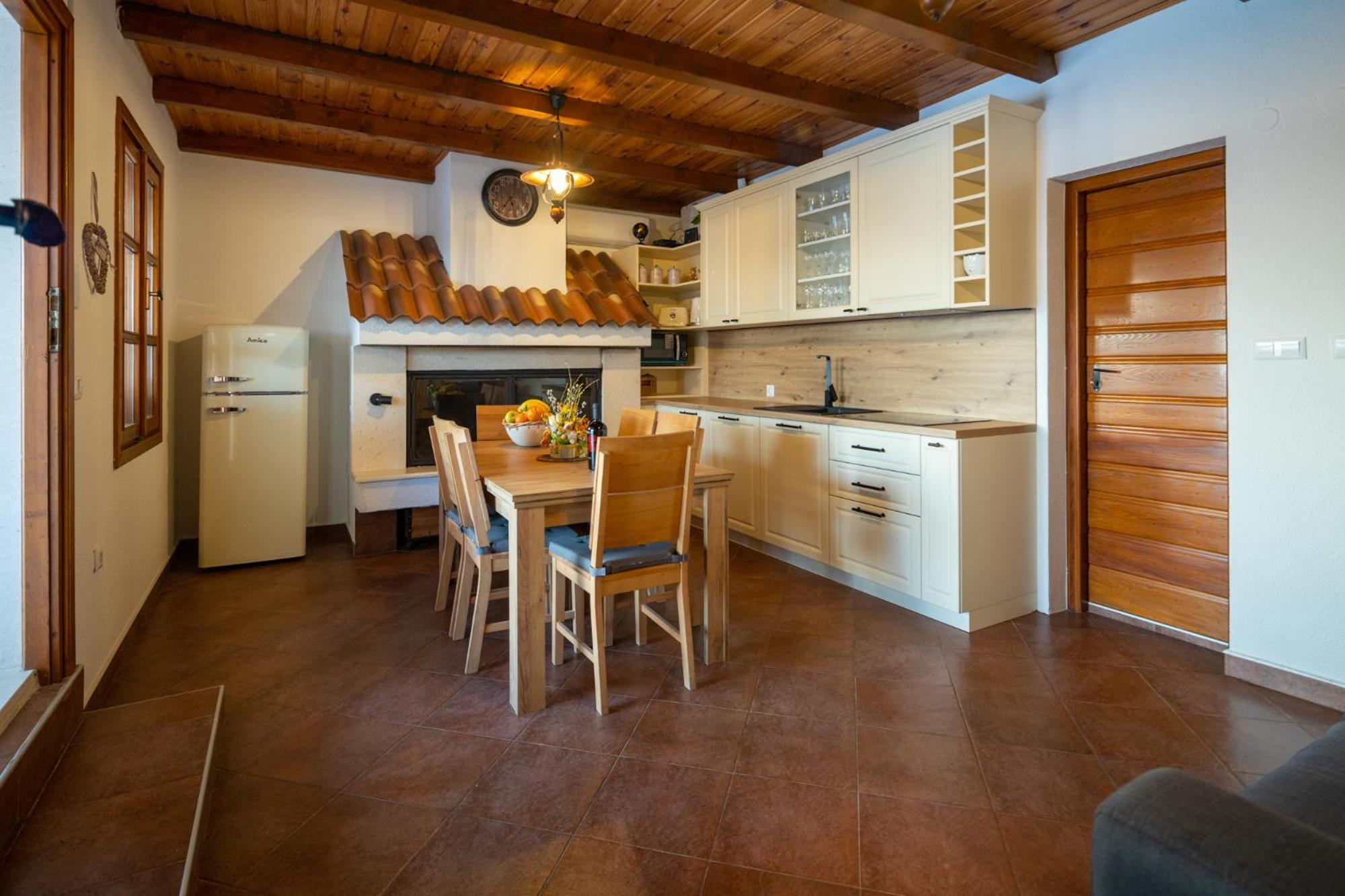 Holiday Home Svemir Drage Exterior photo