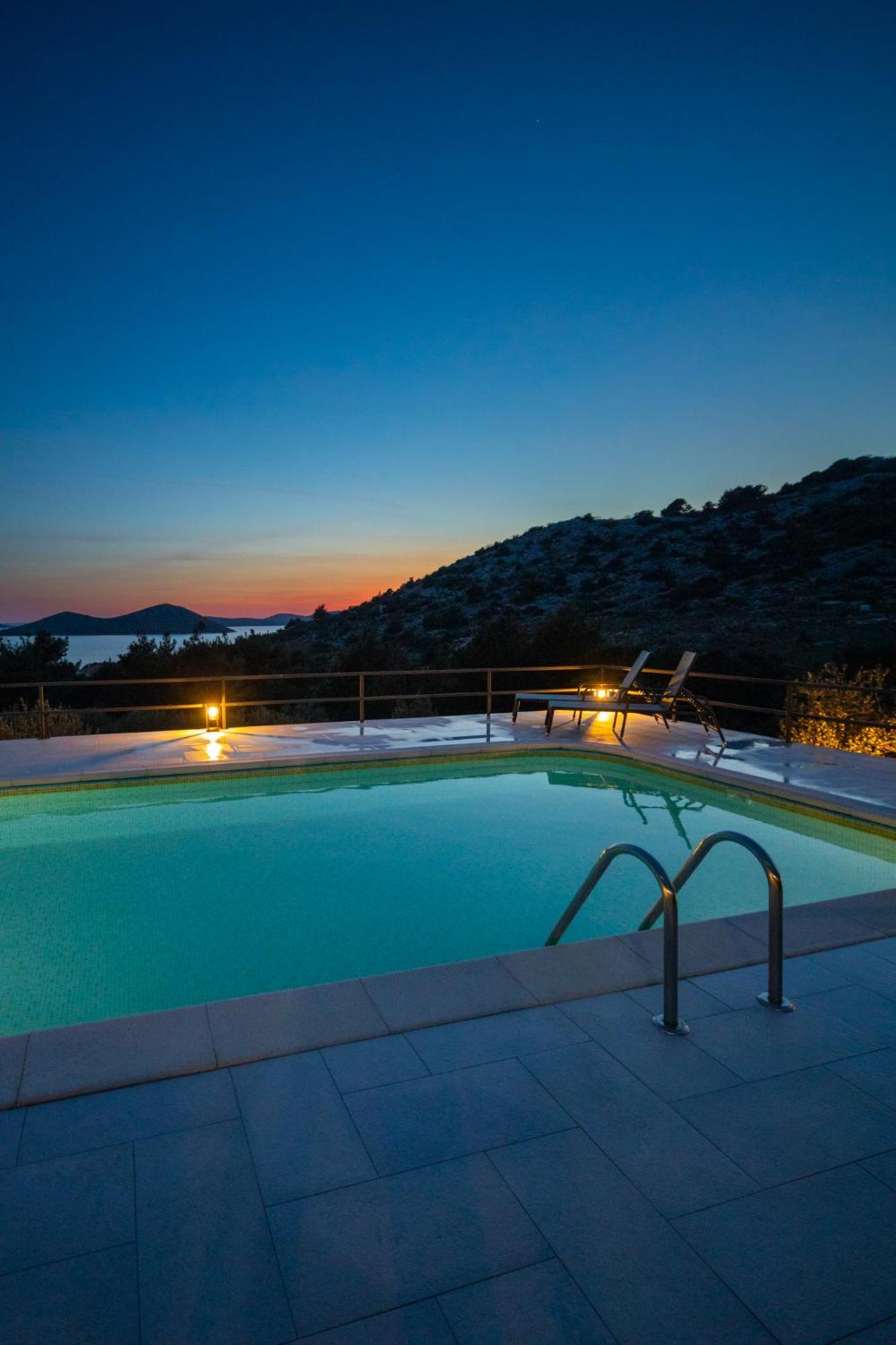 Holiday Home Svemir Drage Exterior photo